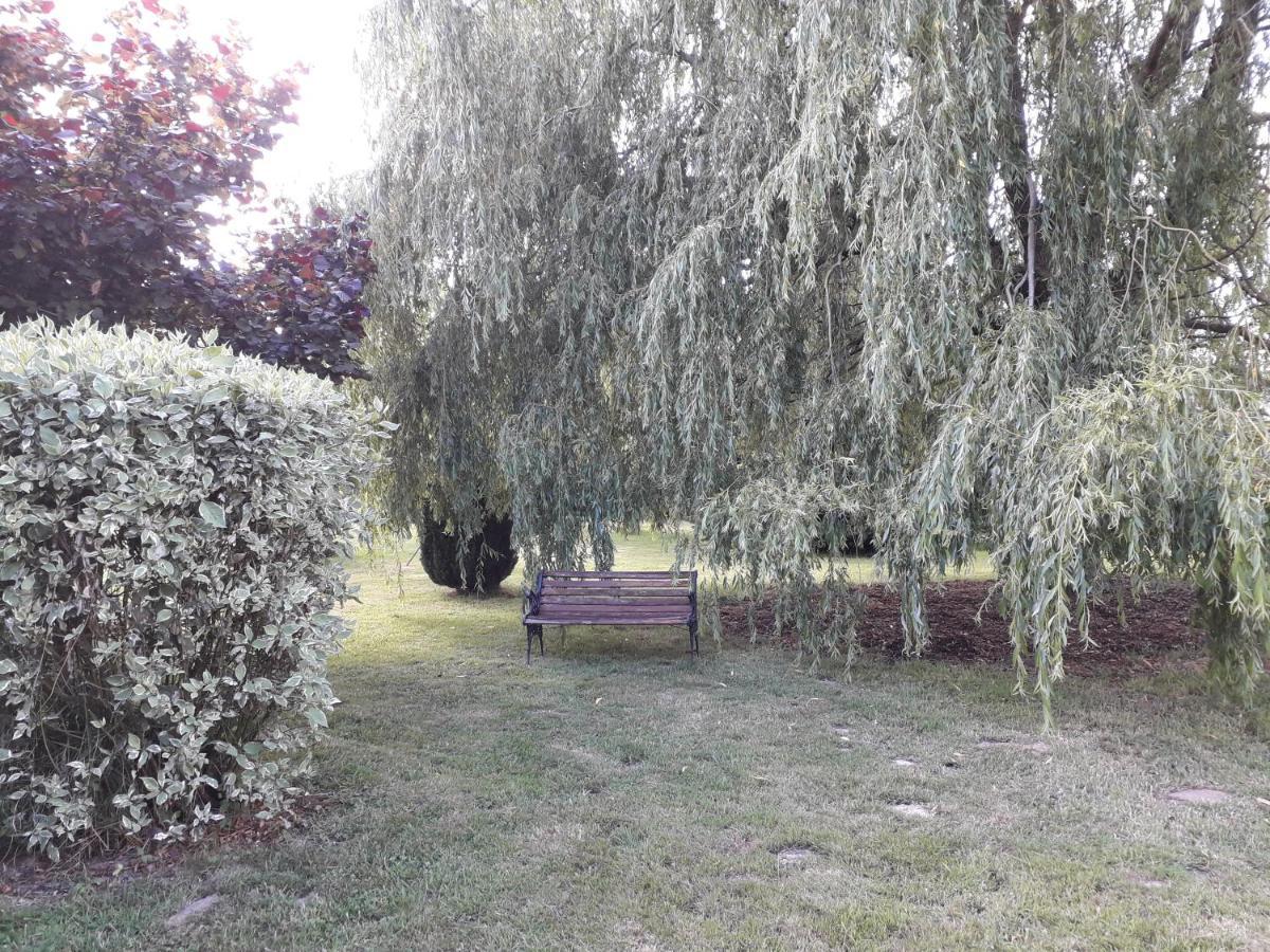 Un Petit Coin De Paradis Clairfontaine Esterno foto