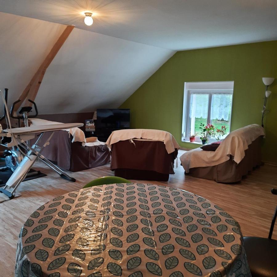 Un Petit Coin De Paradis Clairfontaine Esterno foto